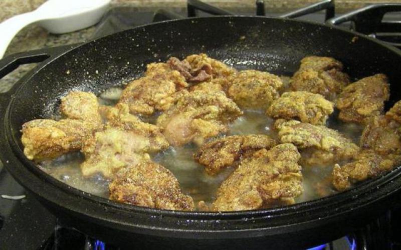 Куриная печень с луком Рецепт куриной печени на сковороде с луком